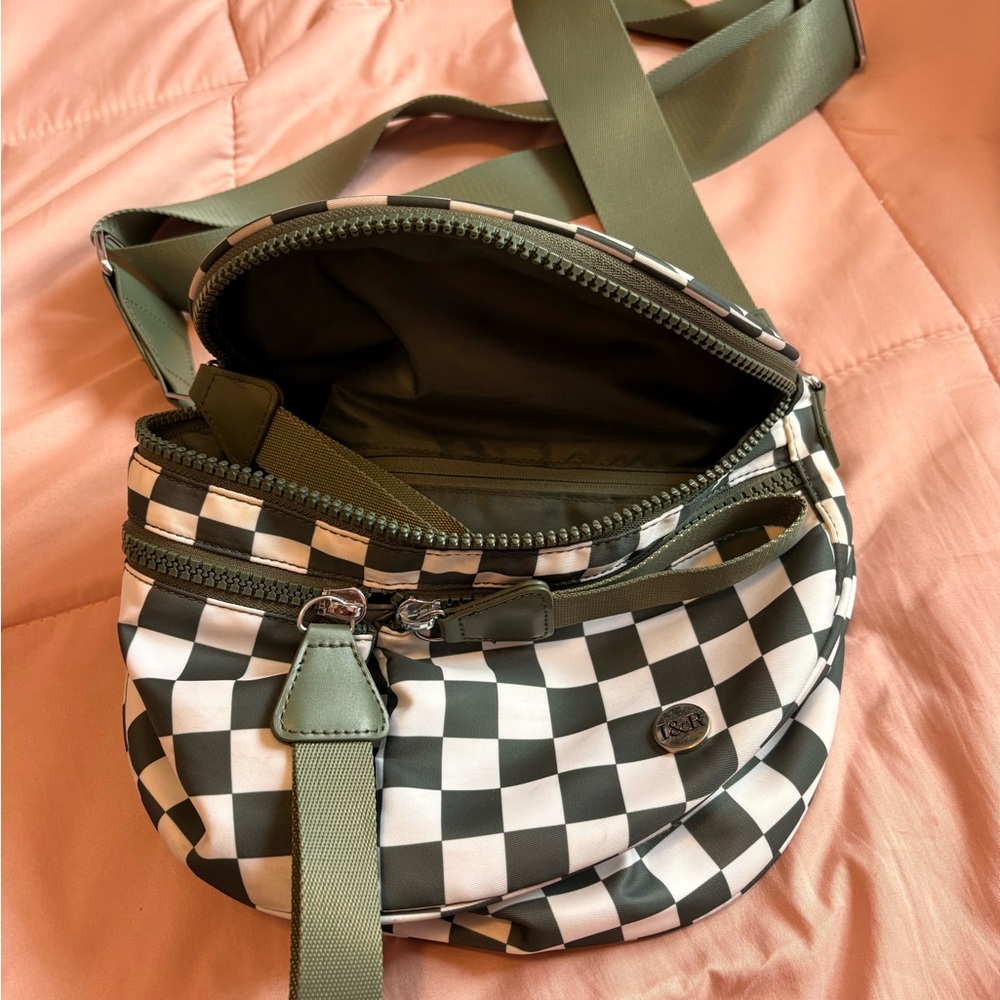 Chic Checkered Crossbody Bag in Green and White
